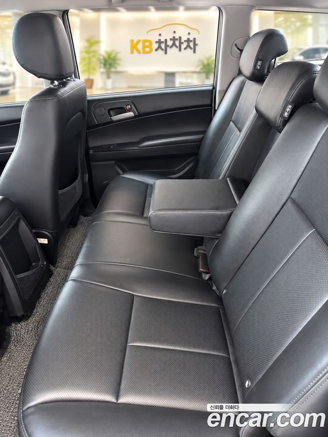 KG Mobility KORANDO 2015 — photo 14