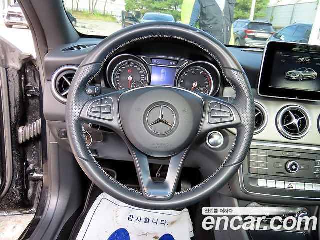 Mercedes-Benz CLA-Class 2017 — photo 8