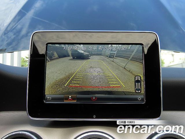 Mercedes-Benz CLA-Class 2017 — photo 15