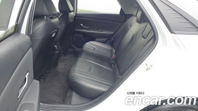 Hyundai AVANTE 2023 — photo 17