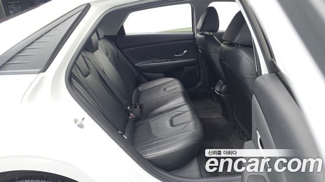 Hyundai AVANTE 2023 — photo 23