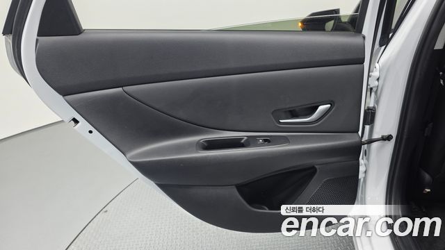 Hyundai AVANTE 2023 — photo 15