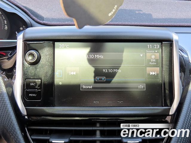Peugeot 2008 2016 — photo 13