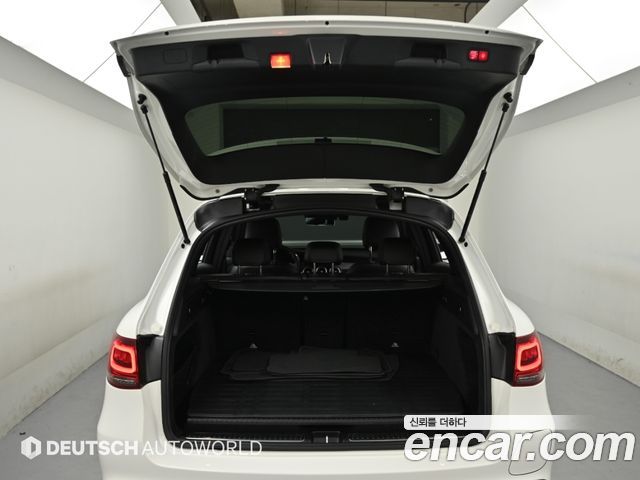 Mercedes-Benz GLC-Class 2021 — photo 19
