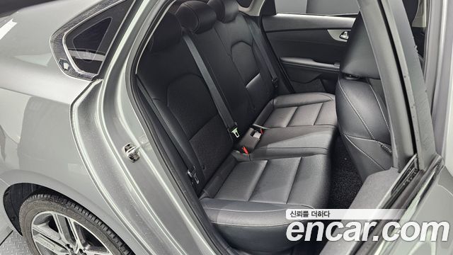 Kia K3 2019 — photo 17
