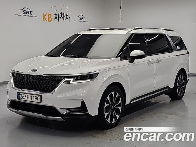 Kia Canival 2021 — photo 1