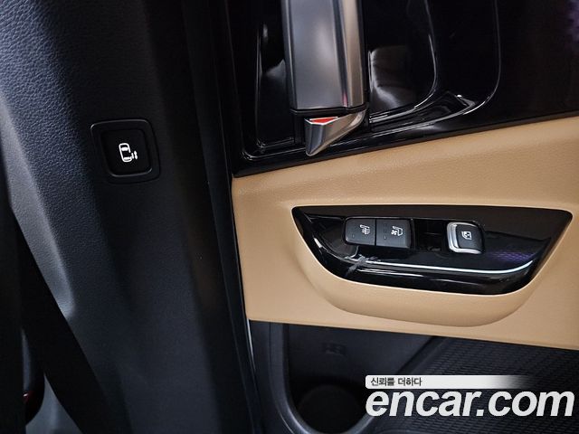 Kia Canival 2021 — photo 15