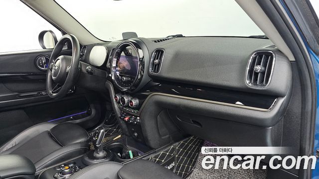 Mini Countryman 2021 — photo 31