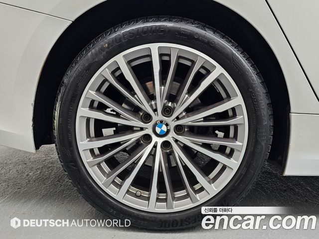 BMW 3-Series 2021 — photo 5