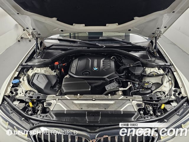 BMW 3-Series 2021 — photo 6