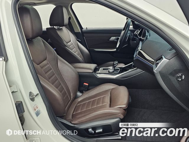 BMW 3-Series 2021 — photo 10