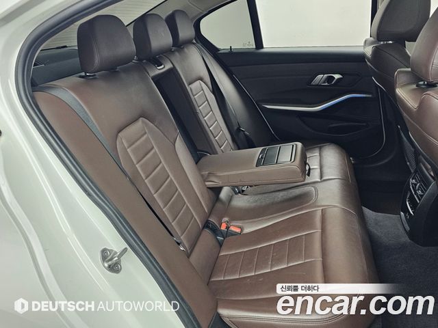 BMW 3-Series 2021 — photo 12