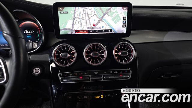 Mercedes-Benz GLC-Class 2021 — photo 12