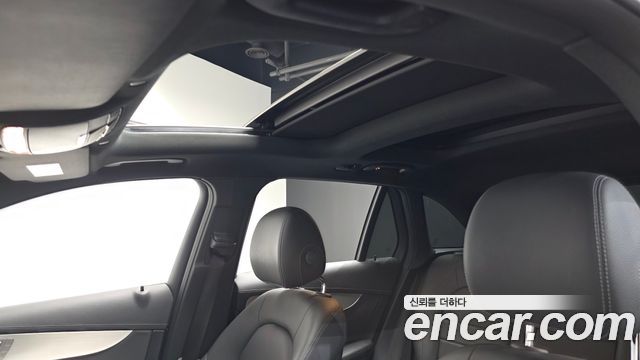 Mercedes-Benz GLC-Class 2021 — photo 17