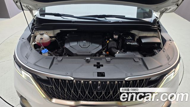 Kia Canival 2023 — photo 6