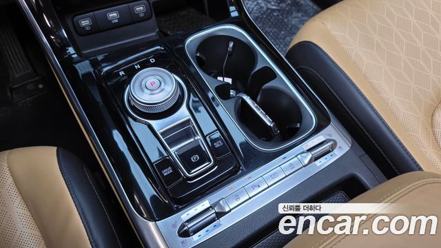 Kia Canival 2023 — photo 12