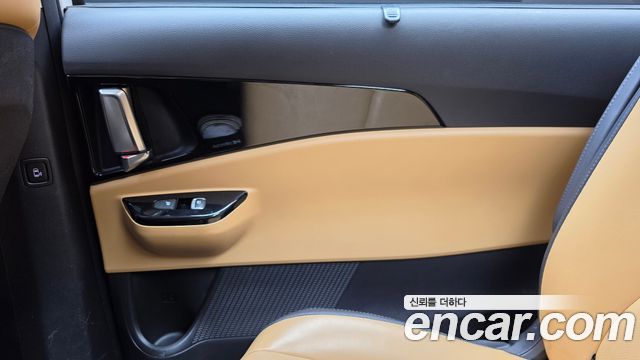 Kia Canival 2023 — photo 15