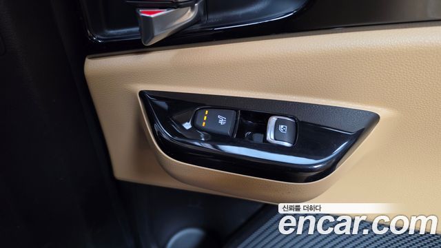 Kia Canival 2023 — photo 31