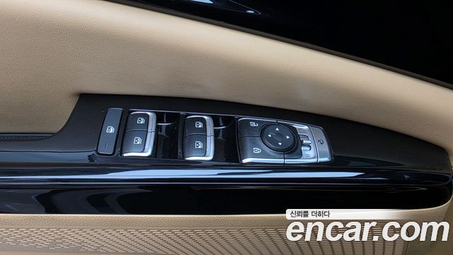 Kia Canival 2023 — photo 32