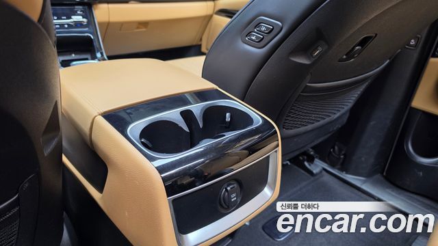 Kia Canival 2023 — photo 33