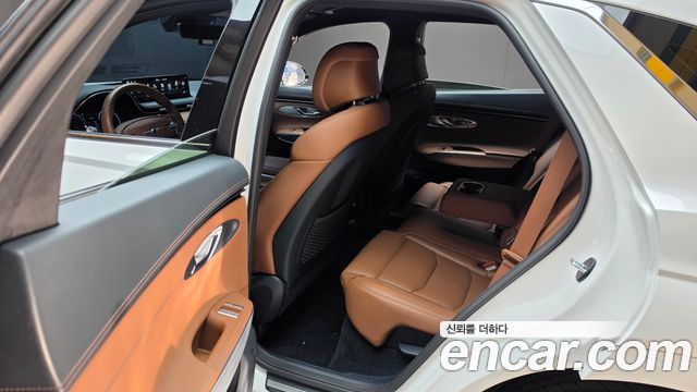 Genesis GV70 2023 — photo 18