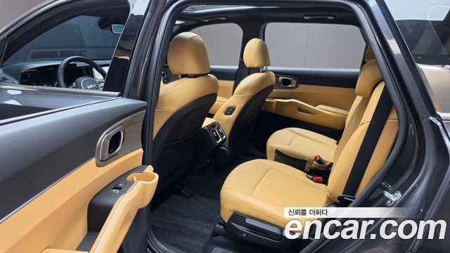 Kia Sorento 2023 — photo 18