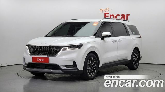 Kia Canival 2023 — photo 1