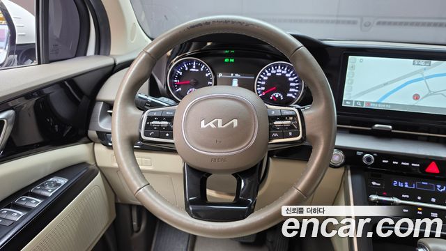 Kia Canival 2023 — photo 19