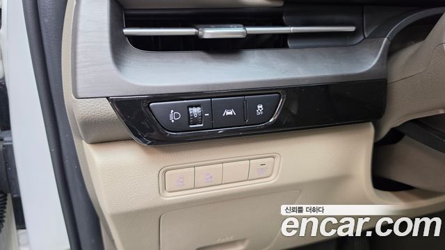 Kia Canival 2023 — photo 26