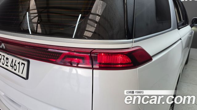 Kia Canival 2023 — photo 9