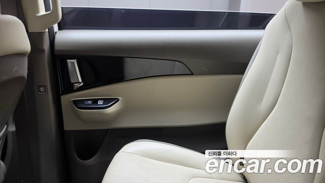 Kia Canival 2023 — photo 15
