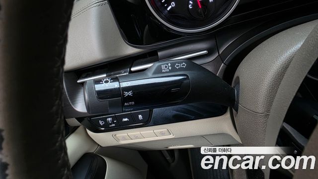 Kia Canival 2023 — photo 29