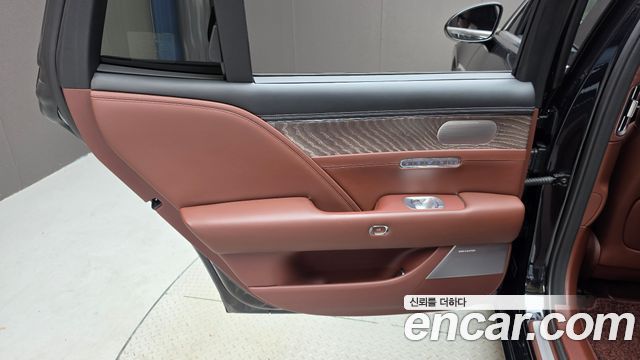 Genesis G90 2023 — photo 15