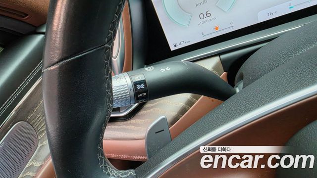 Genesis G90 2023 — photo 30