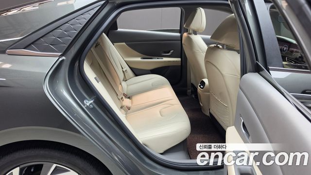 Hyundai AVANTE 2024 — photo 17
