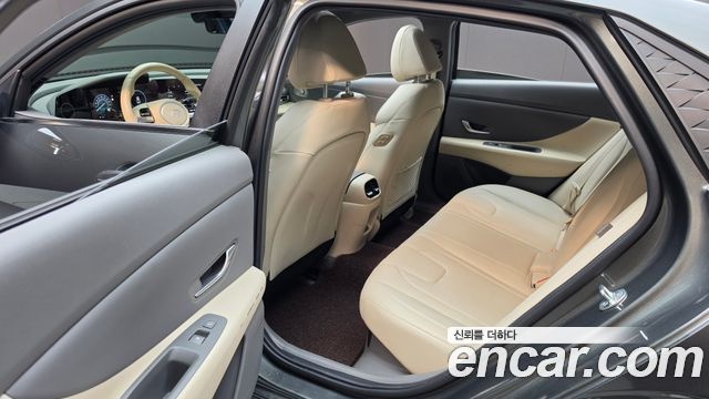 Hyundai AVANTE 2024 — photo 18