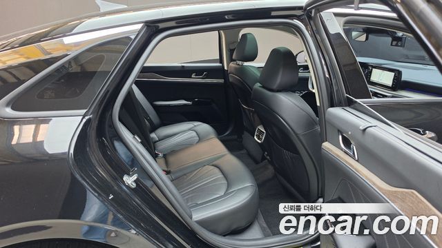 Kia K5 2022 — photo 17