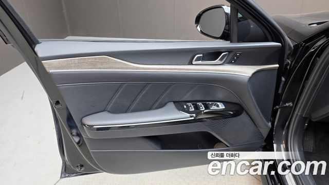 Kia K5 2022 — photo 14