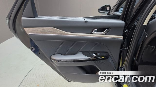 Kia K5 2022 — photo 15