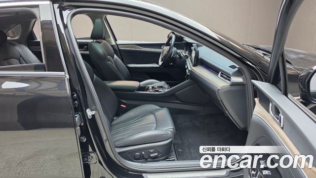 Kia K5 2022 — photo 16