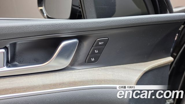Kia K5 2022 — photo 31