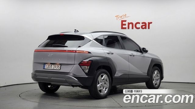 Hyundai Kona 2023 — photo 2