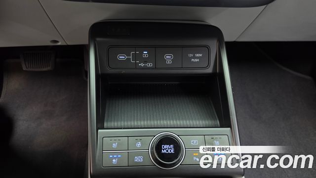 Hyundai Kona 2023 — photo 32