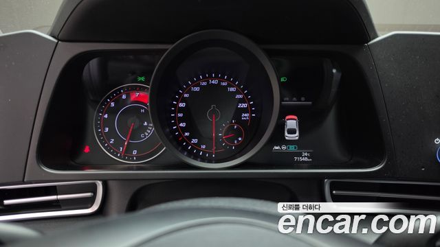 Hyundai AVANTE 2023 — photo 11