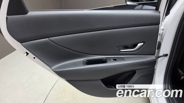 Hyundai AVANTE 2023 — photo 15