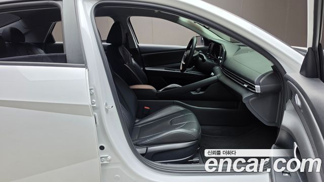 Hyundai AVANTE 2023 — photo 16