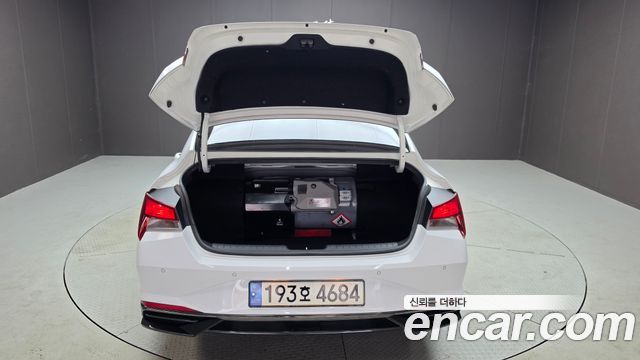 Hyundai AVANTE 2023 — photo 32
