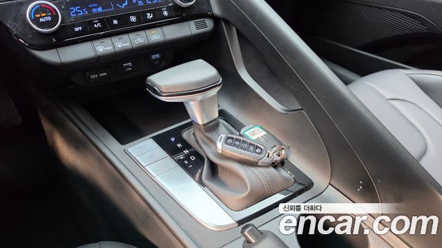 Hyundai AVANTE 2023 — photo 12