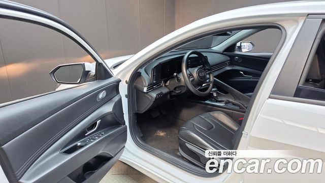 Hyundai AVANTE 2023 — photo 13