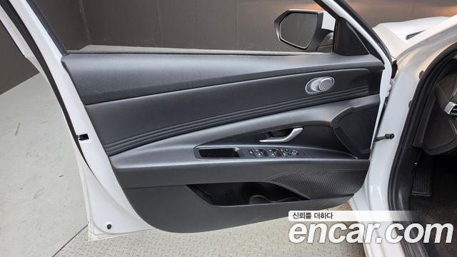 Hyundai AVANTE 2023 — photo 14